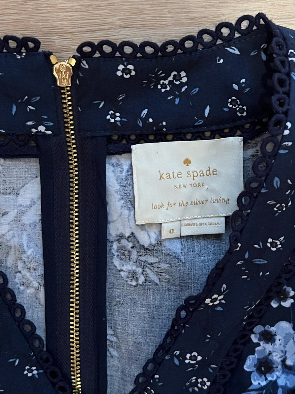 Kate Spade Prairie Rose Fit & Flare‎ Dress V Neck Navy Floral Lace Trim Size 0 - Picture 11 of 12